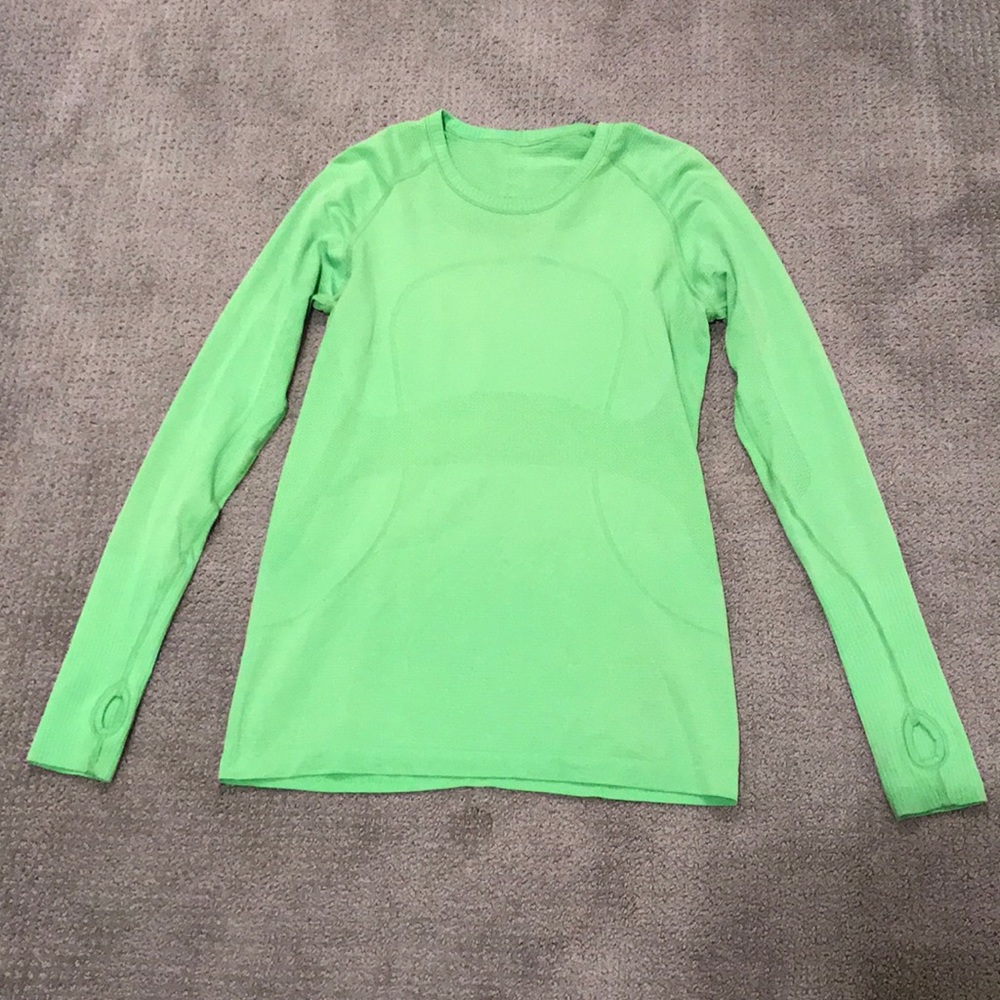 Lulu lemon swiftly tech tee